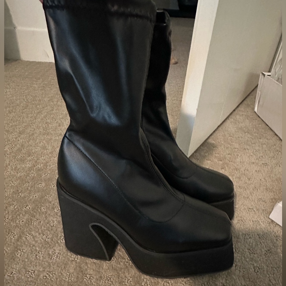 Truffle collection- Black Platform Boots